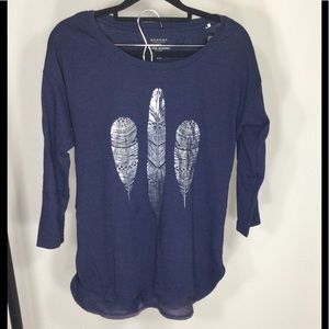 Feather 3/4 Sleeve Top
